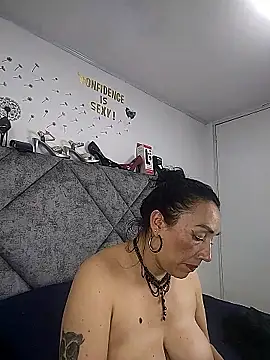 Chat XXX ao vivo de Shantey_Laurent