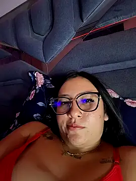 valeryrouse27 élő XXX-chatje