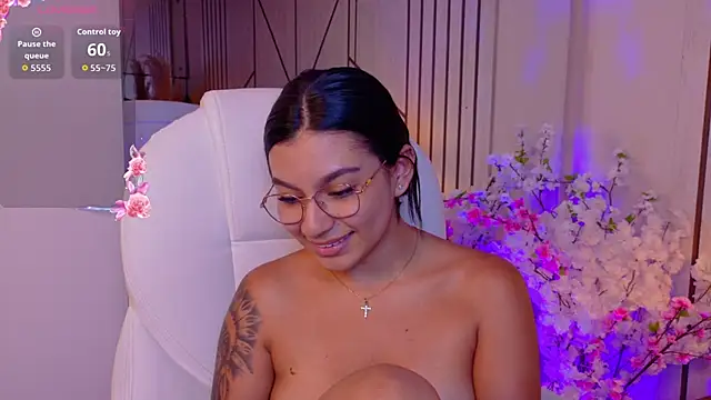 AlyssaRay's Live XXX Chat
