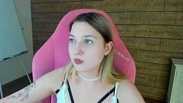Chat XXX en directo de TinnaBurton