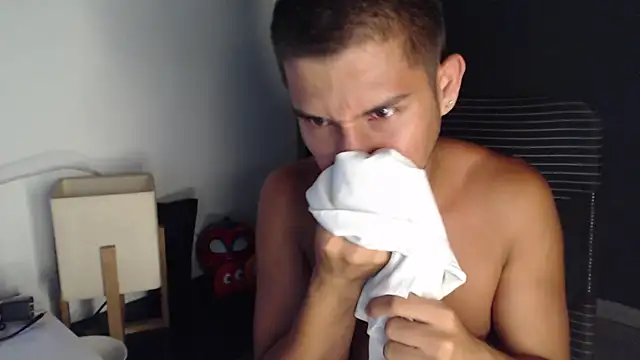 Chat XXX en directo de harold_18_