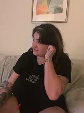 Chat +18 de HeyBABYGIRL ao vivo