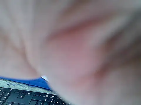 Pertunjukan Kamera Web Chriey