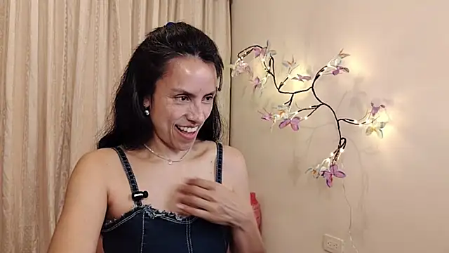 Czat XXX na żywo – Bella_Exhibition