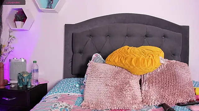 kendallhot7's Live XXX Chat