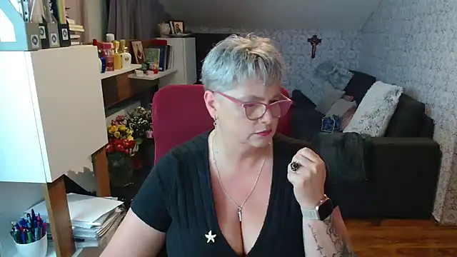 bigtits4you's Live XXX Chat