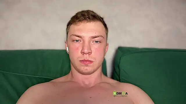 iron__chap Chat XXX live