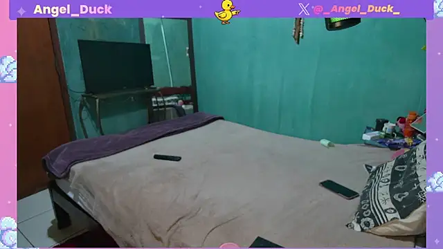 Chat XXX en directo de Angel_Duck