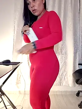 Show de Natural_BIGASS_Nina na webcam