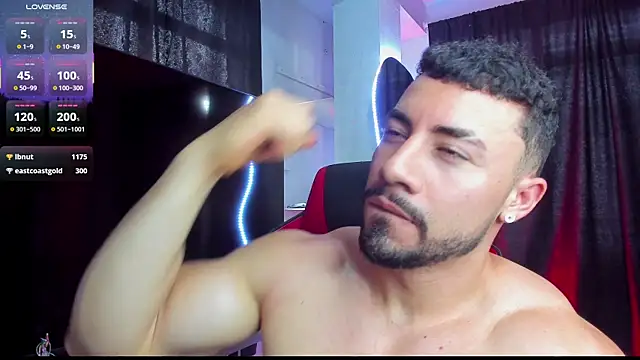 JhojanStrong's Live XXX Chat