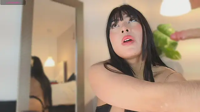 Jade-Naughty's Live XXX Chat