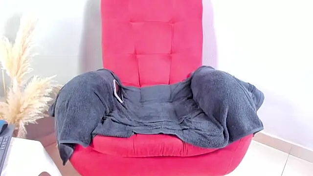 عرض كام Matias_skinny