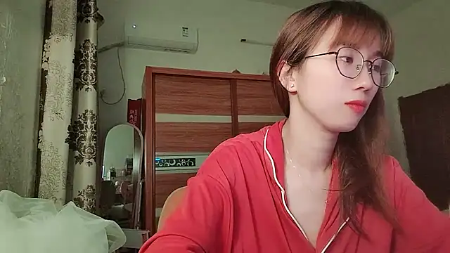 Chatroom XXX en direct de Lili_666