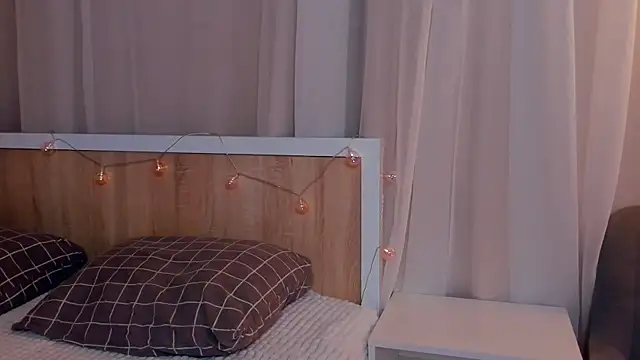 XXX chat uživo modela RainaErath