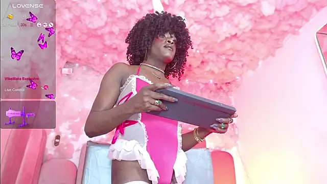 Show de puca_ebony na webcam