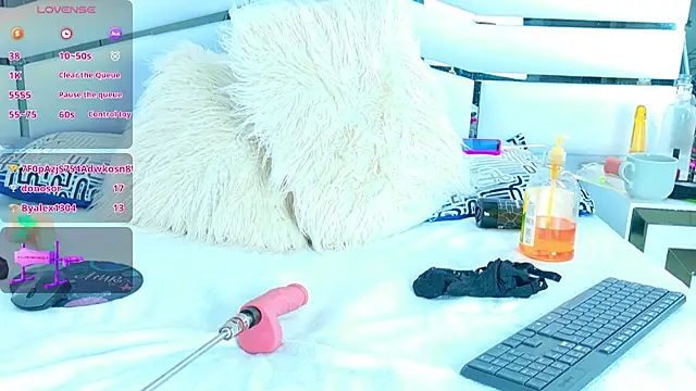 SabrinnaTaylor's Live XXX Chat