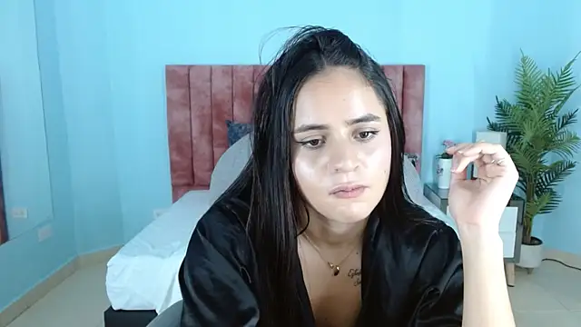 Chatroom XXX en direct de heidy_hoiss