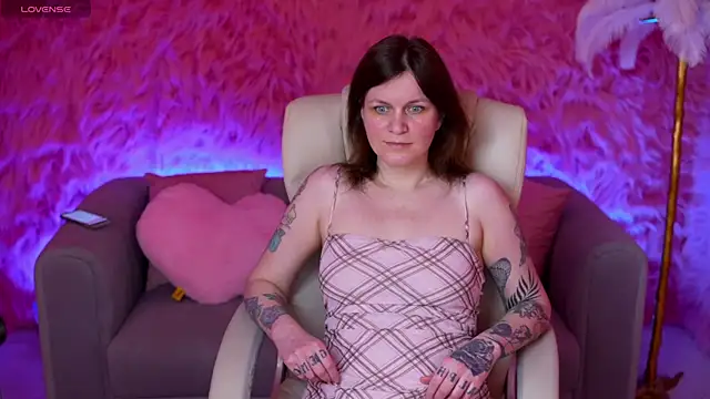 TinaMelt's Live XXX Chat