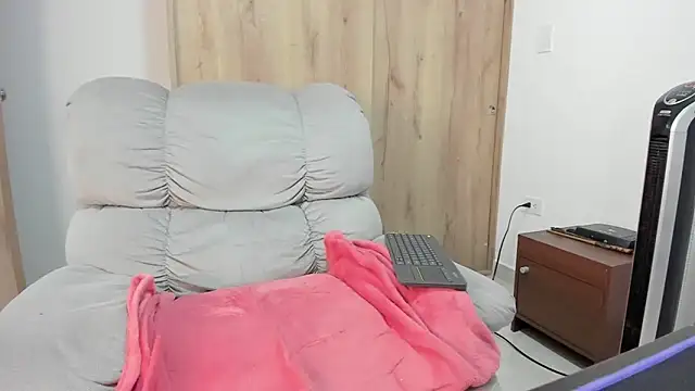 xspecialoomx's Live XXX Chat