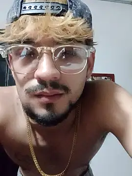 Stuart_Bale Live XXX-chat