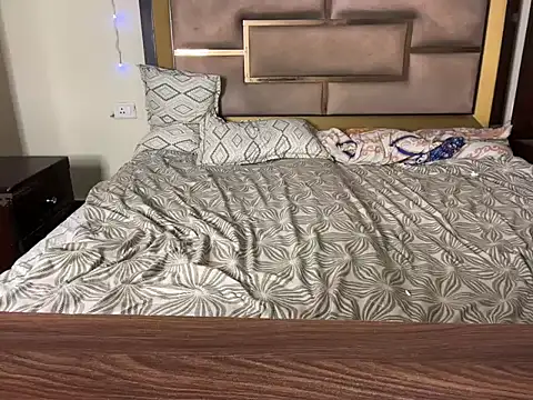 XXX chat uživo modela Harleenkaur_
