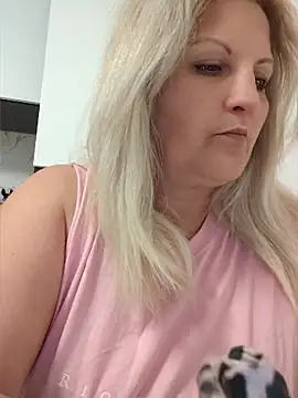 Divineblond: απευθείας συνομιλία ΧΧΧ