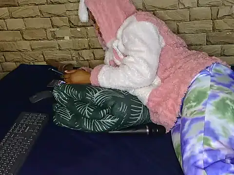 Sweethoneyglow Show Webcam