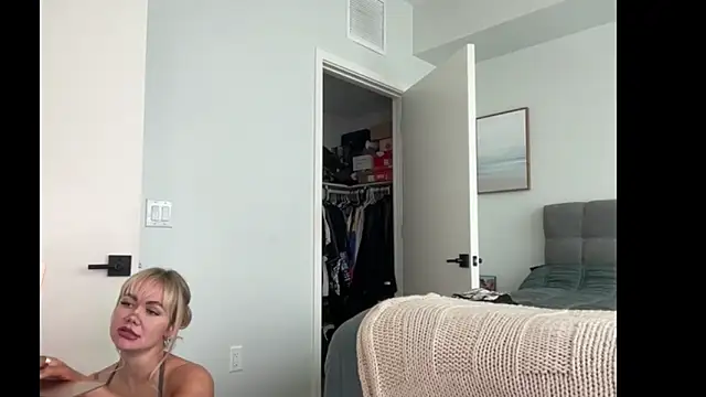 ElenaErickson's Live XXX Chat