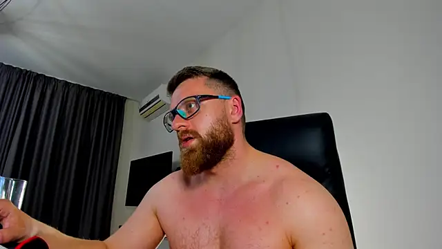 Chatroom XXX en direct de Findom_guy