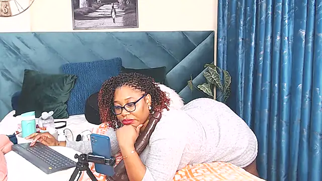 Aloralee's Webcam Show