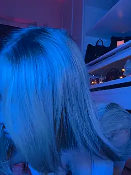 HotBella- Live XXX-chat
