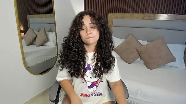 Chatroom XXX en direct de rossie_lanie_
