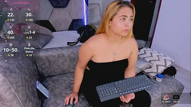 MikaelaStone 라이브 XXX 채팅