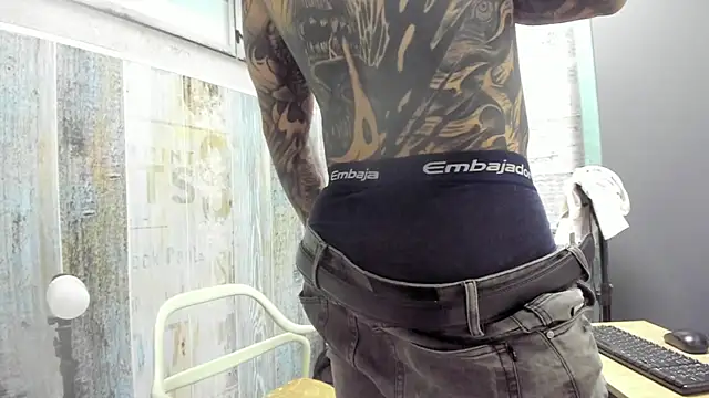 Gury_tattoo's Live XXX Chat