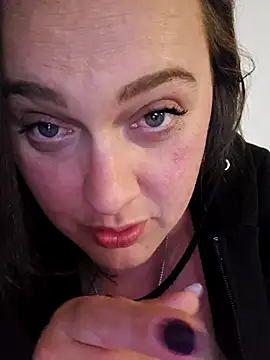 Blondibaby Chat XXX live