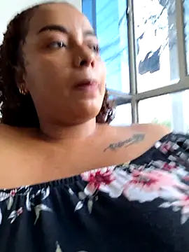 curly_girl_31 élő XXX-chatje