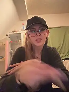 Lina-420 লাইভ XXX চ্যাট