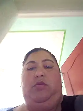 curvy_diva_'s Webcam Show