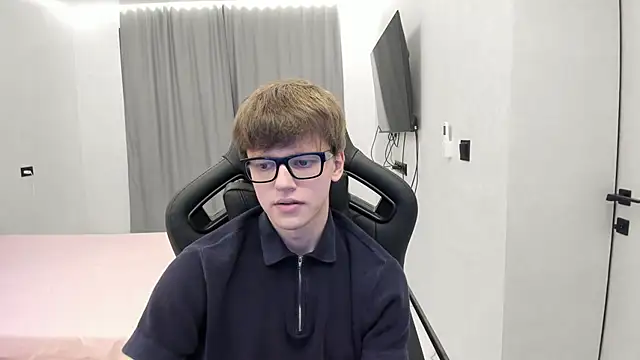 Chat +18 de bonekoambalabu ao vivo