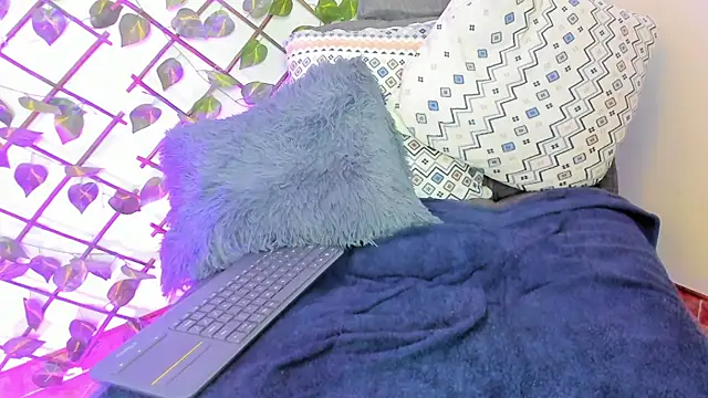 Chat XXX en directo de Emily_Cranfort
