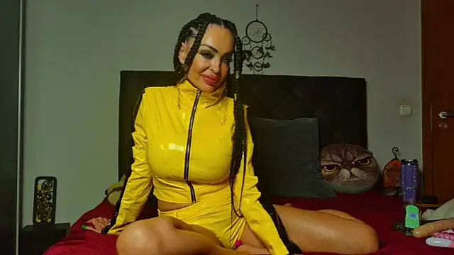 LadyRavenna élő XXX-chatje