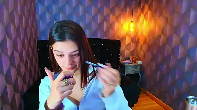 LiaHarryis – Naživo XXX chat