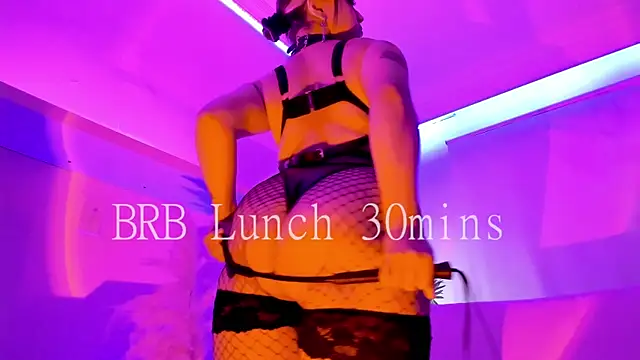 Chatroom XXX en direct de Gloomydoll