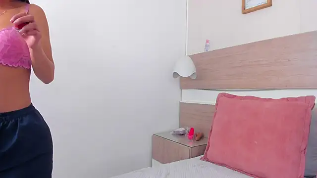 Angel_ee Chat XXX in diretta