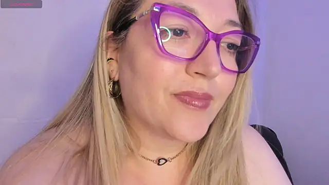 Naty_Mature_ Adlı Modelin Web Kamerası Şovu
