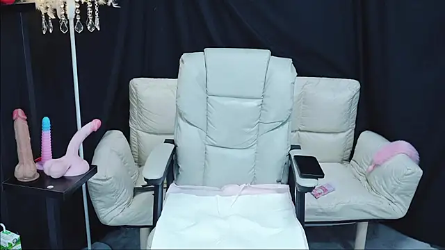Mia--11 Show Webcam