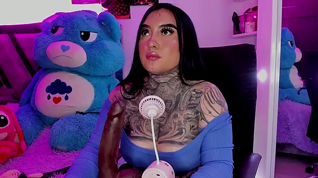 XXX chat uživo modela CloeeBeckam