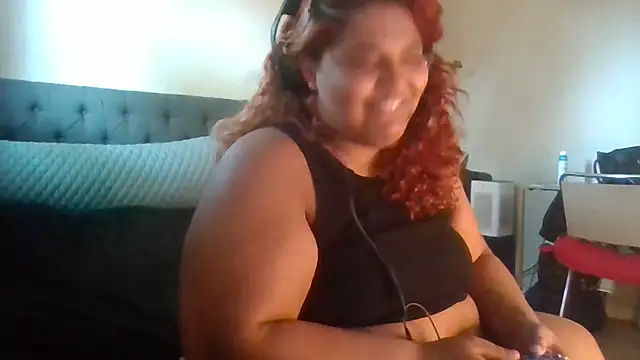 XXX chat uživo modela 1n0nlythroat