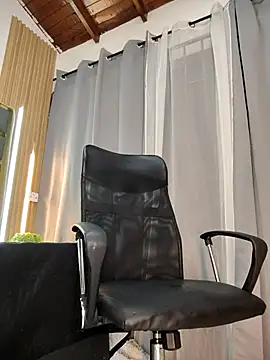 Oliver_bigblack_cock Adlı Modelin Web Kamerası Şovu