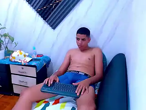Chatroom XXX en direct de Lukaz_Caballero